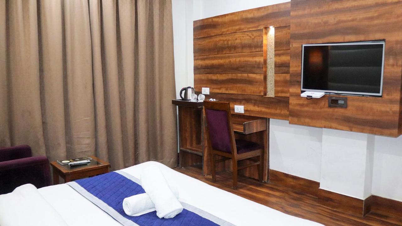 Ak Continental - Mcleodganj Hotel Dharamshala Eksteriør billede