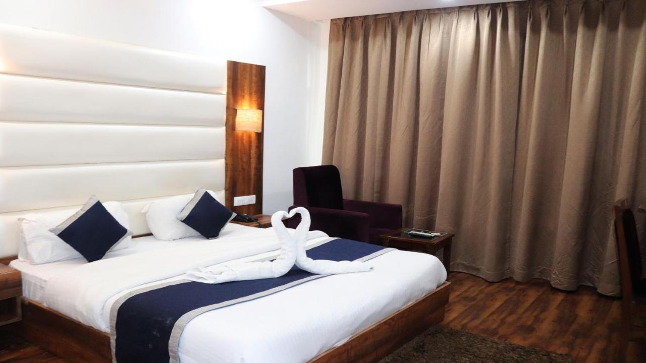 Ak Continental - Mcleodganj Hotel Dharamshala Eksteriør billede