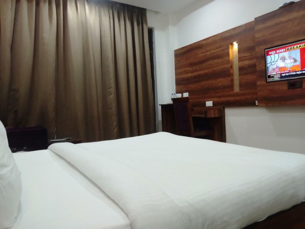Ak Continental - Mcleodganj Hotel Dharamshala Eksteriør billede