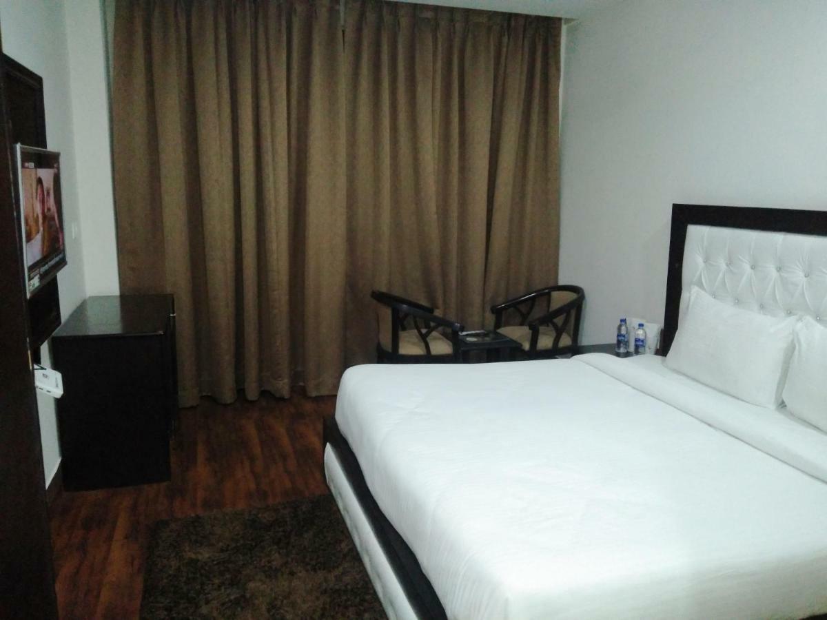 Ak Continental - Mcleodganj Hotel Dharamshala Eksteriør billede