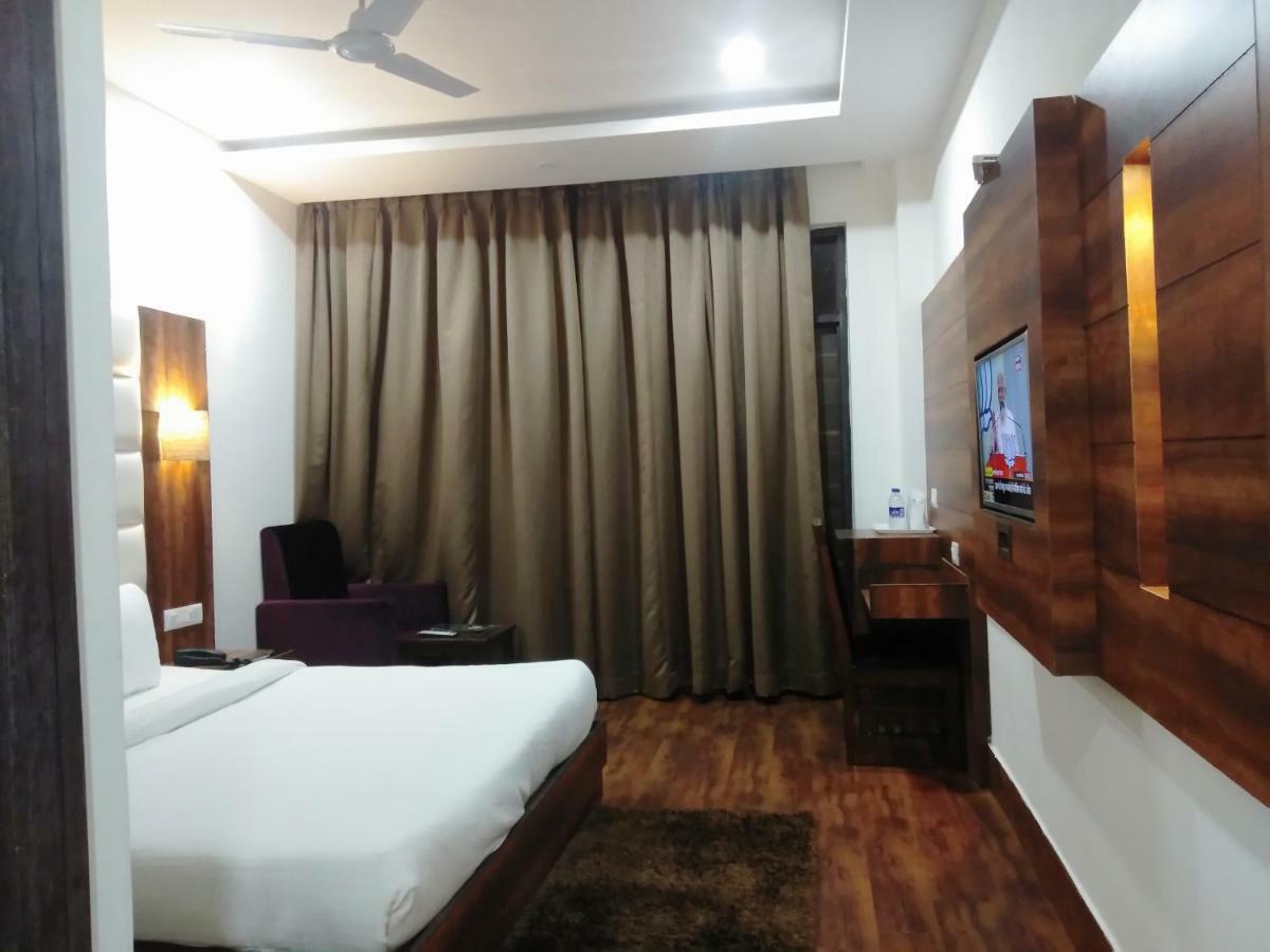 Ak Continental - Mcleodganj Hotel Dharamshala Eksteriør billede