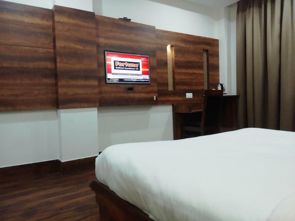 Ak Continental - Mcleodganj Hotel Dharamshala Eksteriør billede