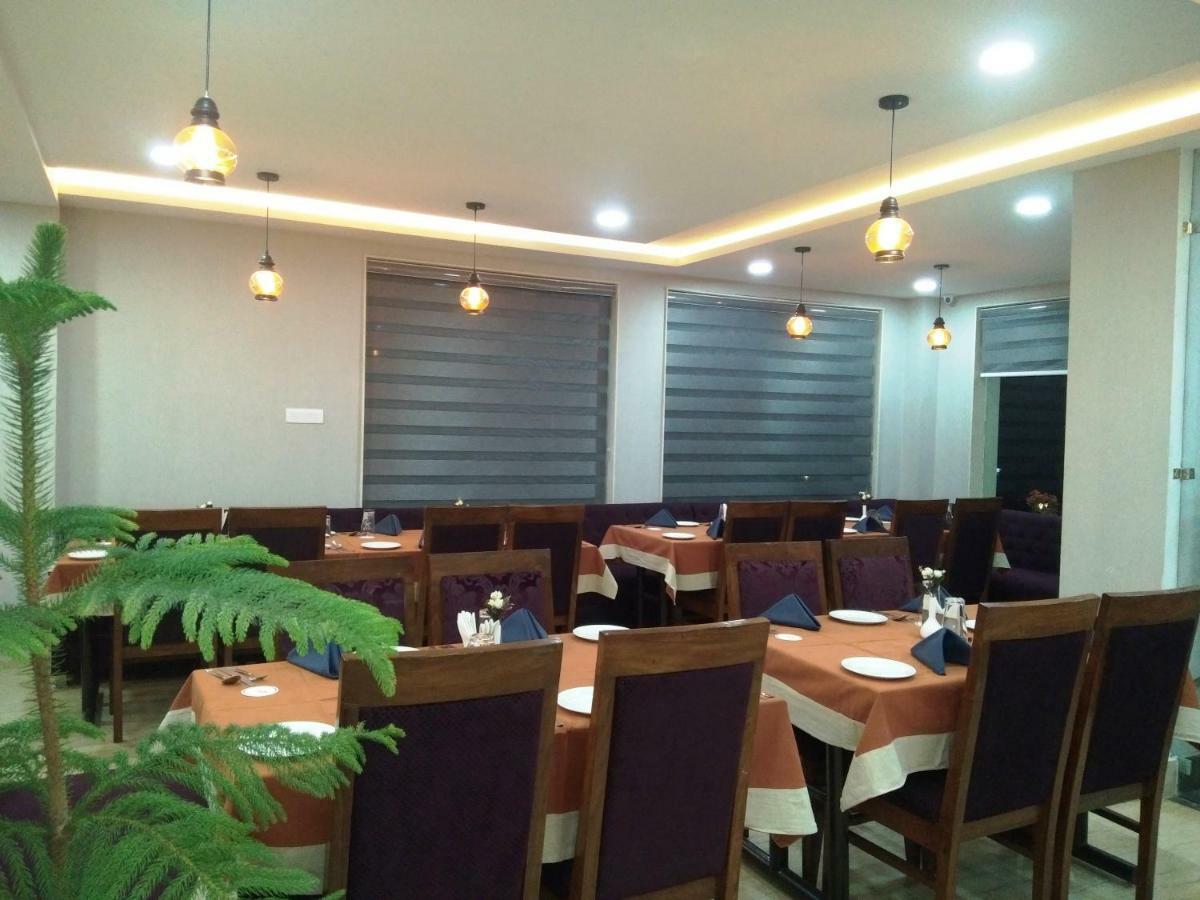 Ak Continental - Mcleodganj Hotel Dharamshala Eksteriør billede