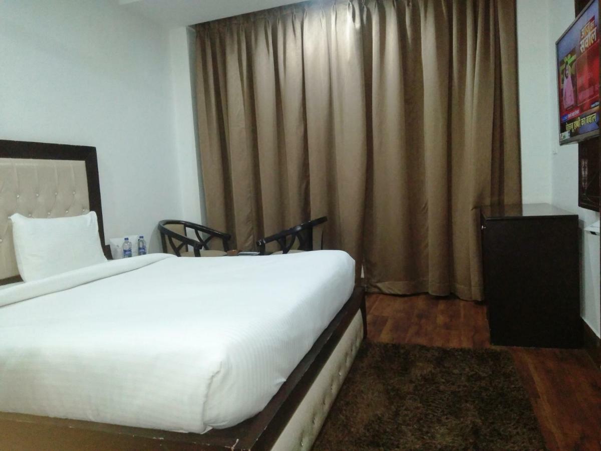 Ak Continental - Mcleodganj Hotel Dharamshala Eksteriør billede