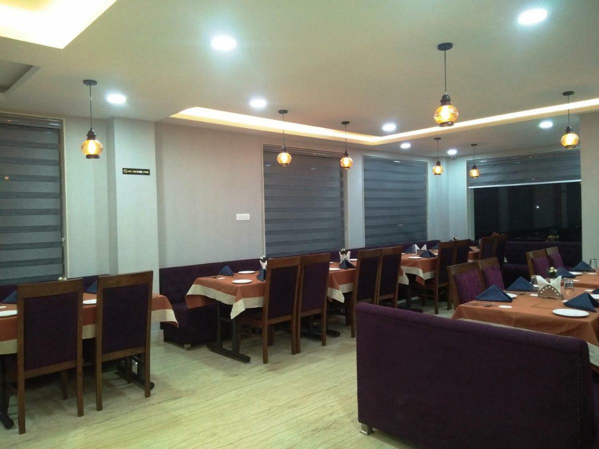 Ak Continental - Mcleodganj Hotel Dharamshala Eksteriør billede