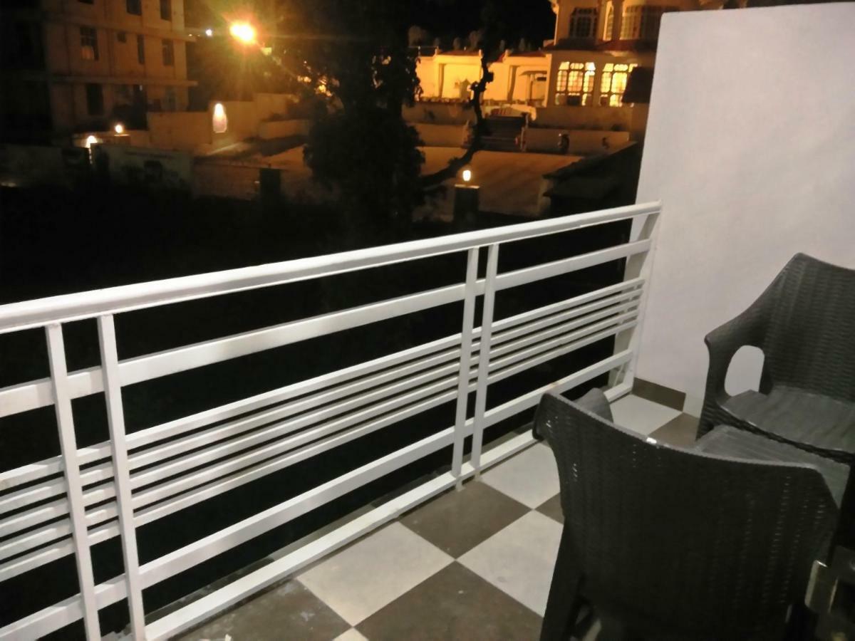 Ak Continental - Mcleodganj Hotel Dharamshala Eksteriør billede