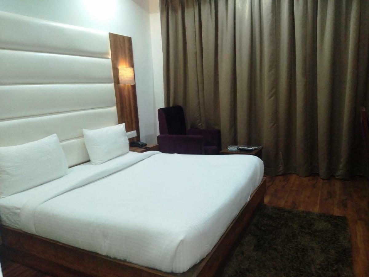 Ak Continental - Mcleodganj Hotel Dharamshala Eksteriør billede