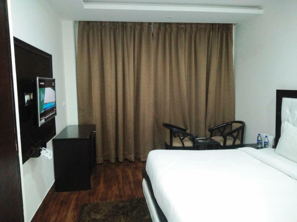 Ak Continental - Mcleodganj Hotel Dharamshala Eksteriør billede